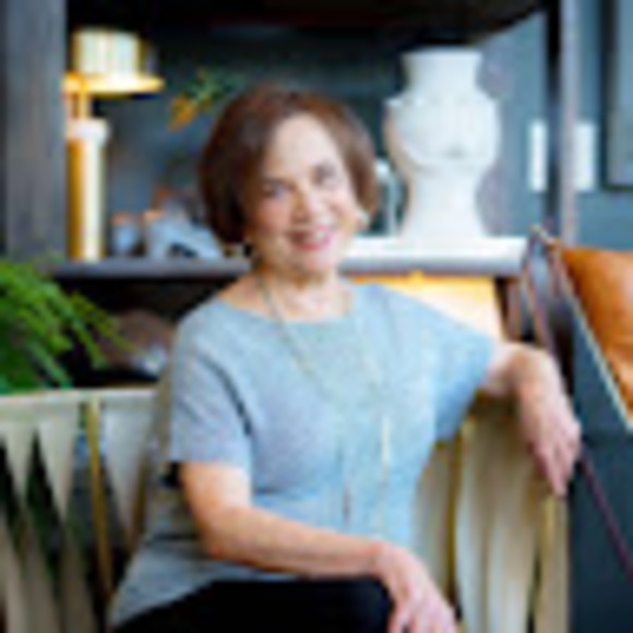 Meet your Posher, Amy - Picture 1 of 1